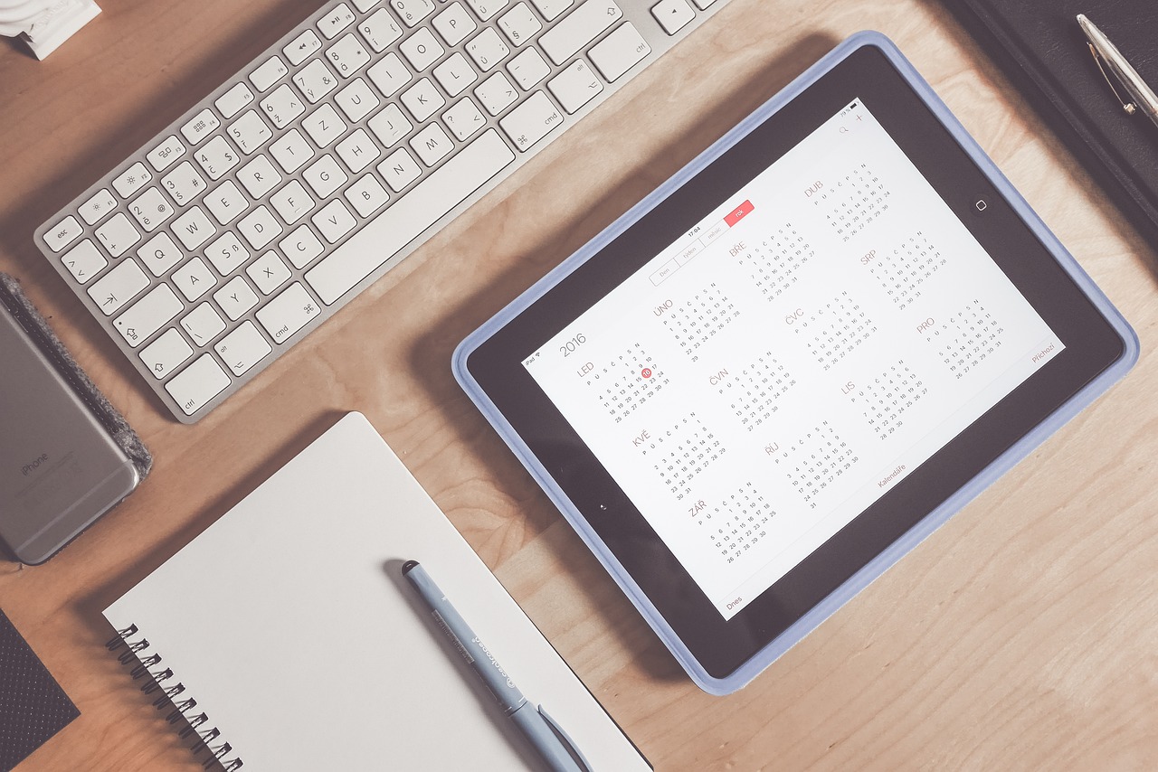 découvrez notre guide complet sur le calendrier éditorial, un outil essentiel pour planifier et organiser vos contenus efficacement. apprenez à maximiser votre stratégie de communication et à maintenir un rythme constant dans la publication, tout en améliorant votre visibilité et celle de votre marque.