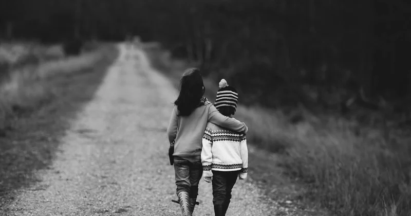 « Prends soin de toi » : amour ou amitié ?